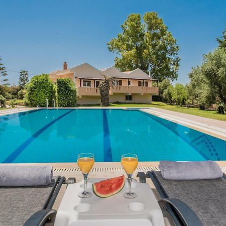 Leone Luxury Villas Kalamákion Esterno foto