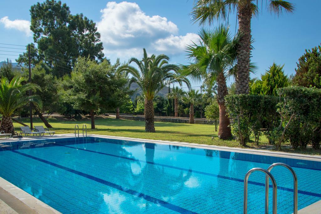 Leone Luxury Villas Kalamákion Esterno foto