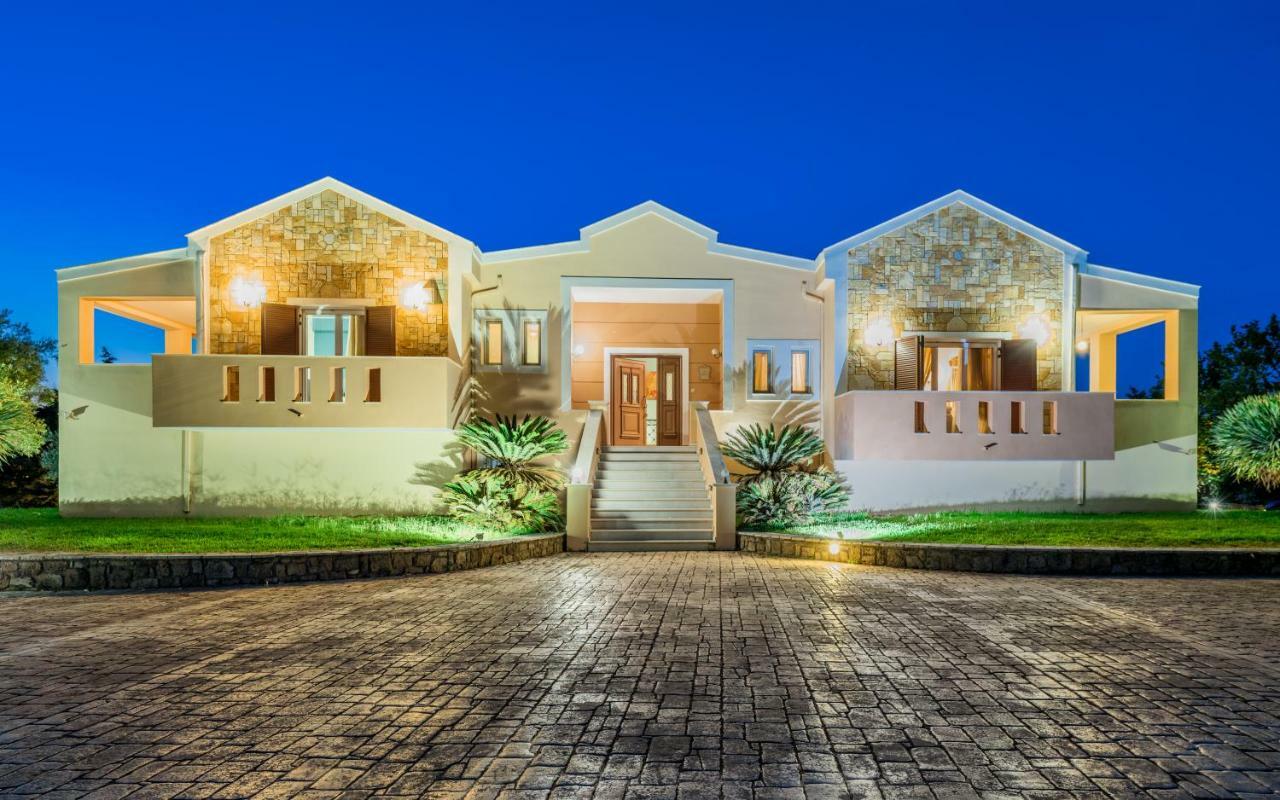 Leone Luxury Villas Kalamákion Esterno foto