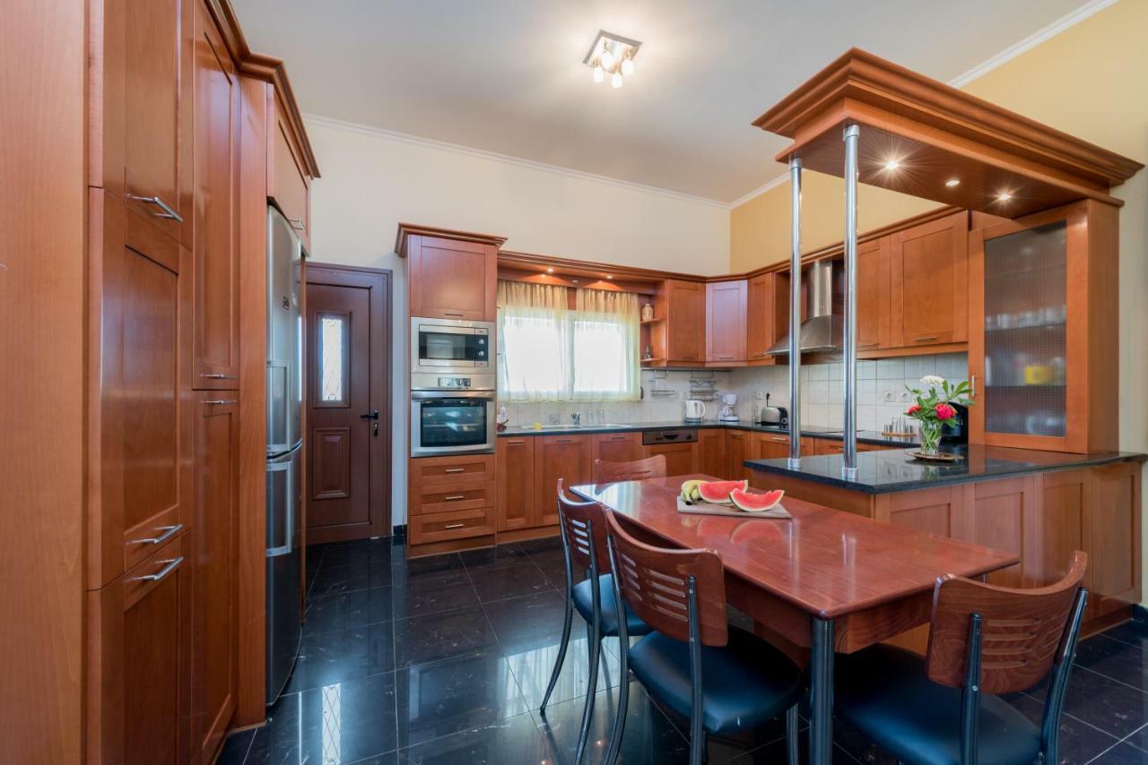 Leone Luxury Villas Kalamákion Esterno foto